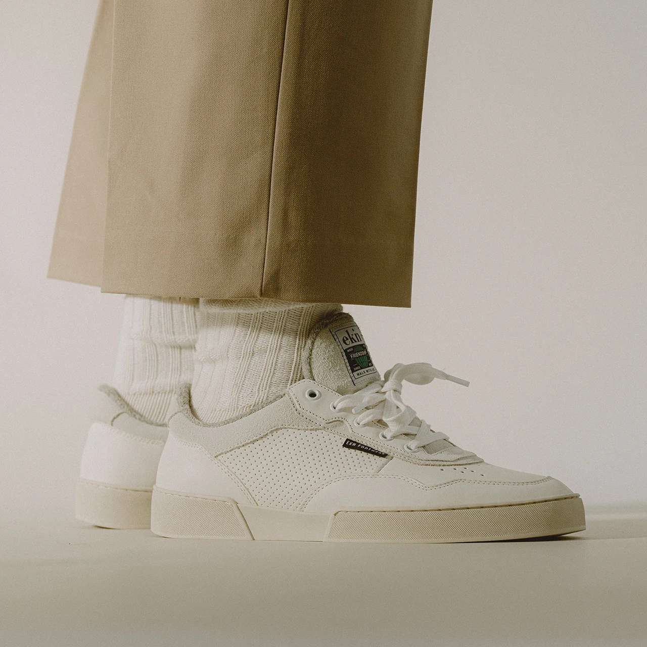 Timeless retro sneaker in white | ekn footwear