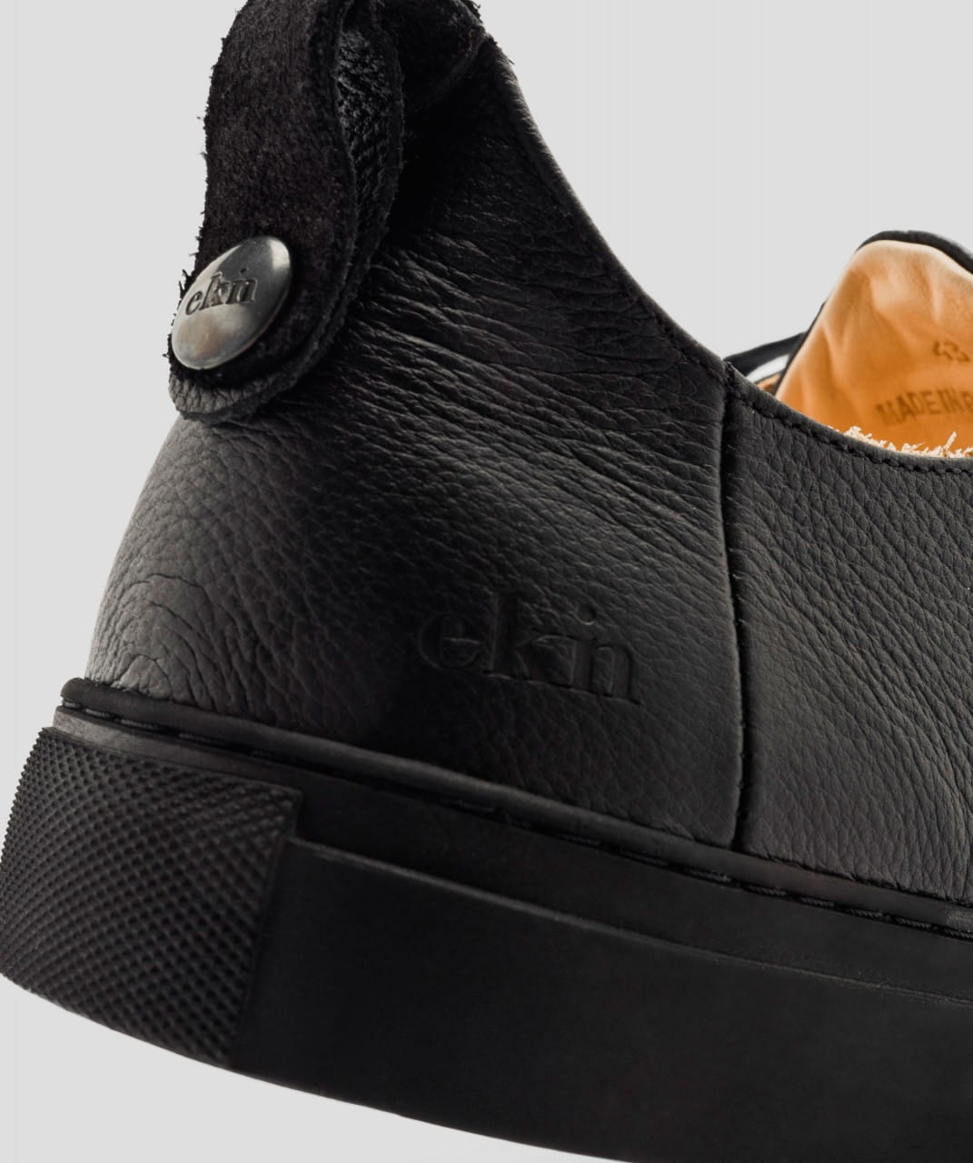 Argan Low All Black