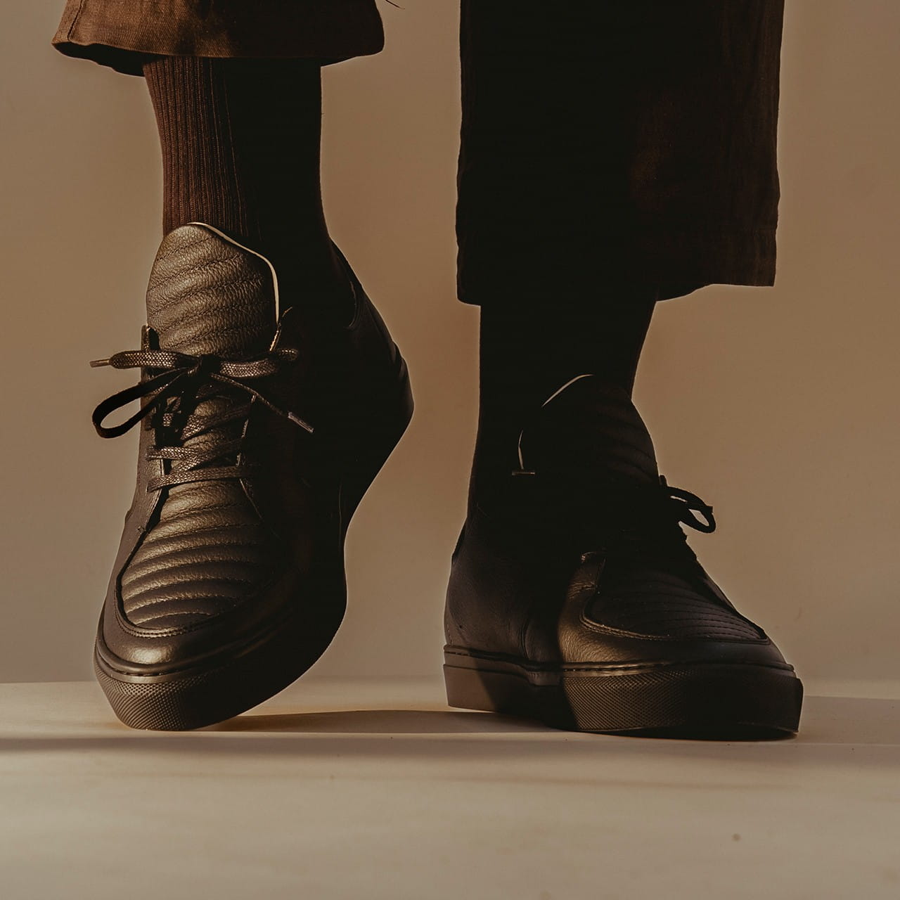 Argan Low All Black