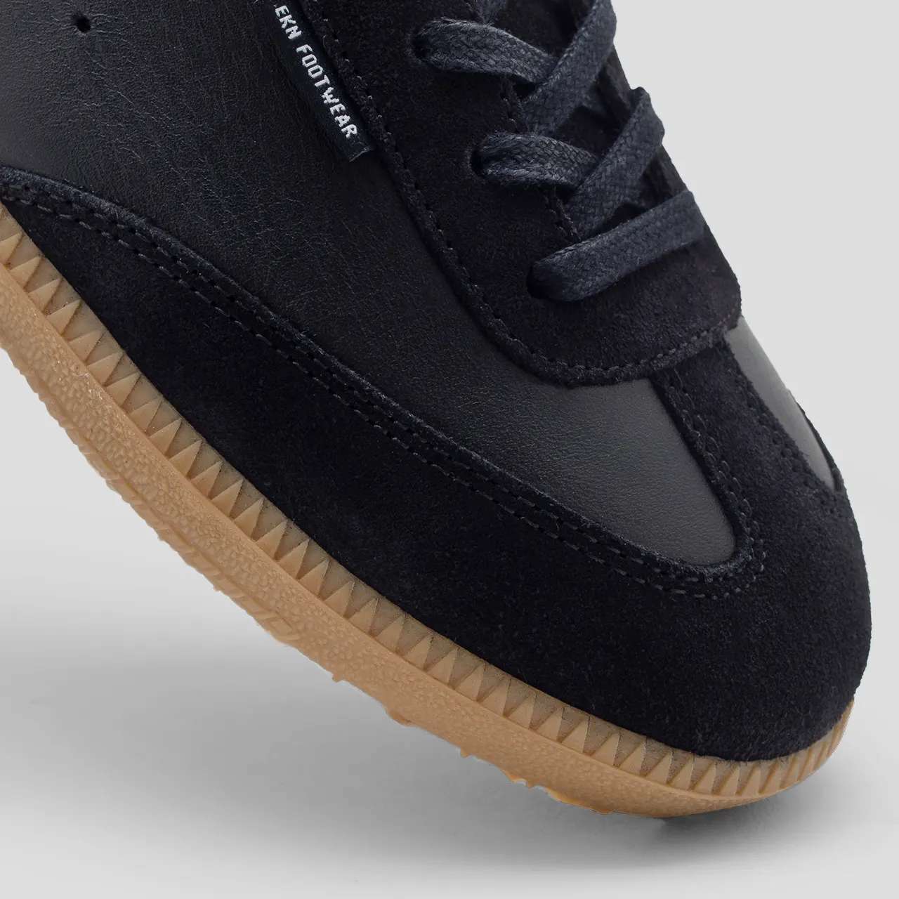 【関税込み】ekn ブラック Tsuga スニーカー Minimalist sneaker | Made in Portugal | ekn footwear