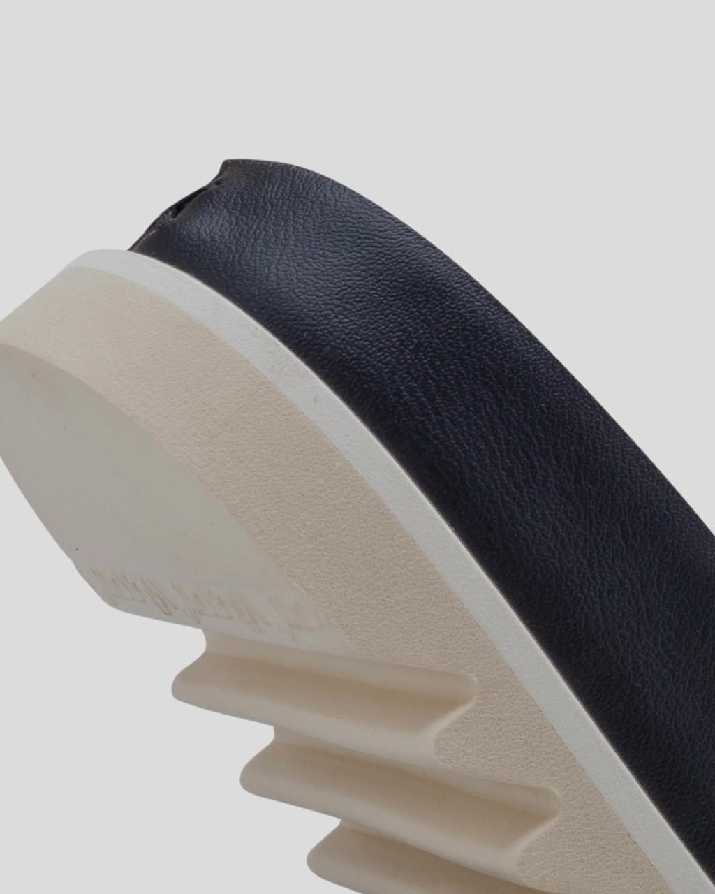 Palm Sandal Black Vegan